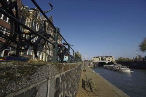 071015 Tuesday in Fall Amsterdam 077a