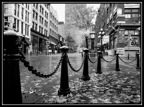 110704 B&W STEAM CLOCK