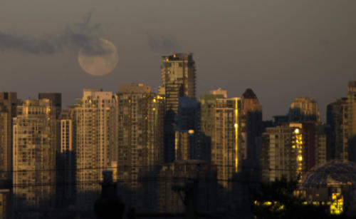 160223 Full Moon Setting 017